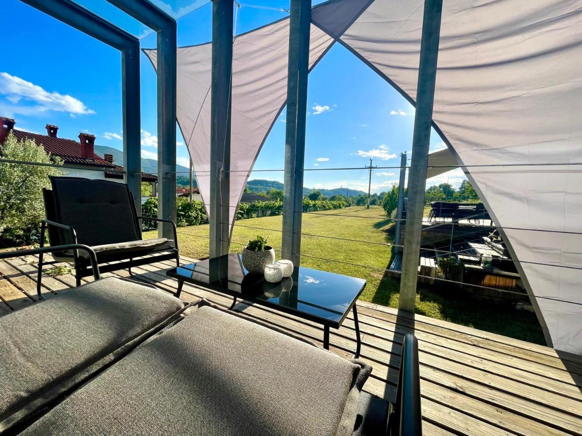 Mega Apartment Prvacina Екстериор снимка