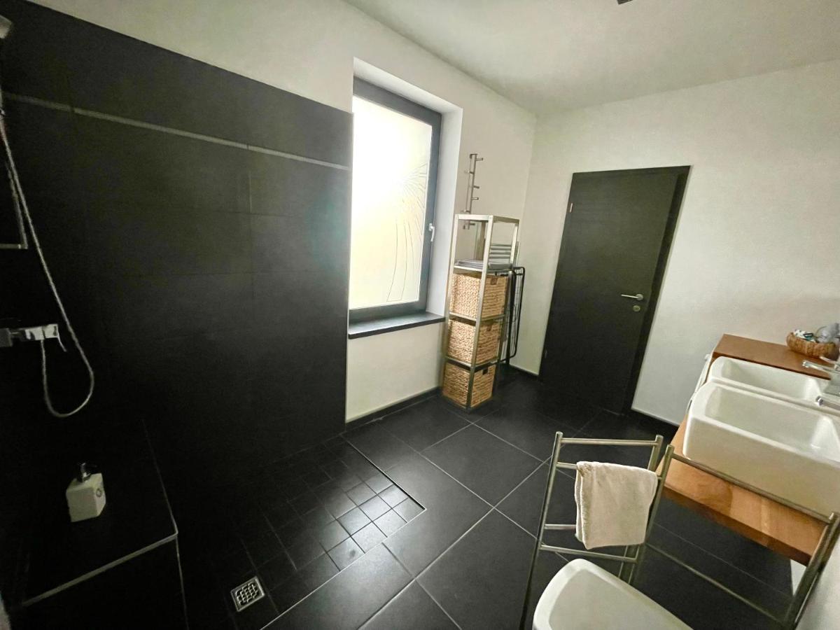 Mega Apartment Prvacina Екстериор снимка